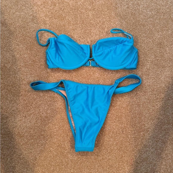 Revolve Melissa Simone Shiny Blue Bikini S/L - Picture 2 of 2